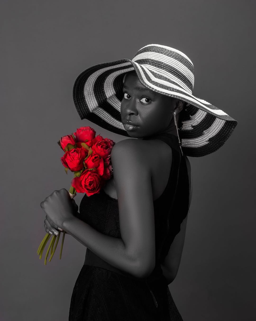 a pose that defines emotions.💫#black #blacklivesmatter #blackandwhite #blackroots #blacksenseen